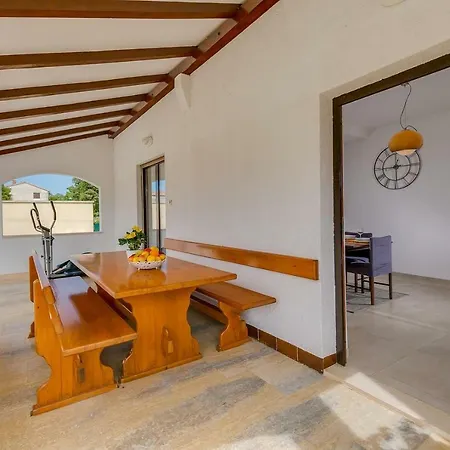 بيت للعطل Holiday House Emma With A Pool