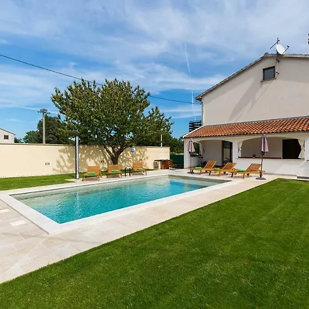 Holiday home Holiday House Emma With A Pool Glavani